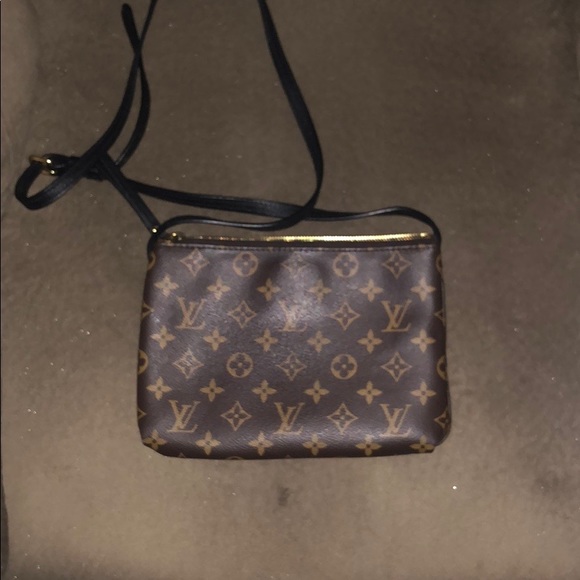 Louis Vuitton crossbody - Picture 3 of 8